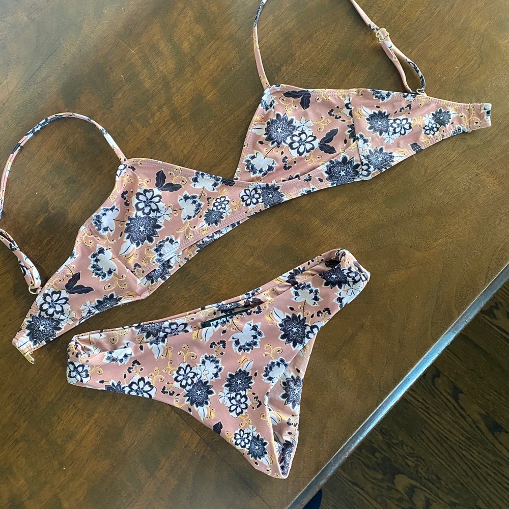 Beach Riot desert bikini - Picture 2 of 7